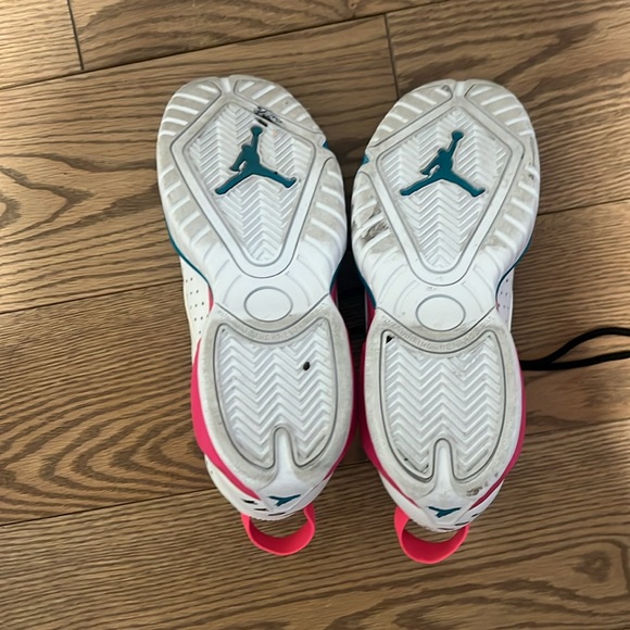 Like new Jordan’s - Picture 5 of 6
